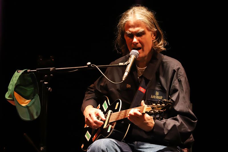 Jim White bezingt het zuiden van de States