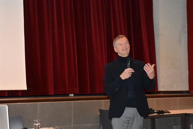 Johan Sauwens over voor- en nadelen van fusies