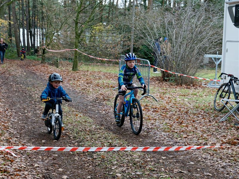 Jonge crosstalenten aen de slag bij De Val