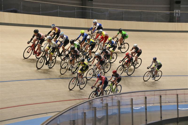 Jongeren en paracyclers streden voor de driekleur
