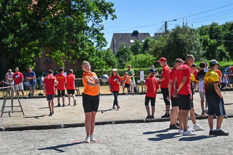 Jongeren uit vier regio's in een petanquetornooi