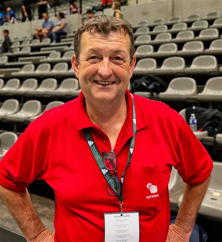 Julien Nys is semi-professionele referee