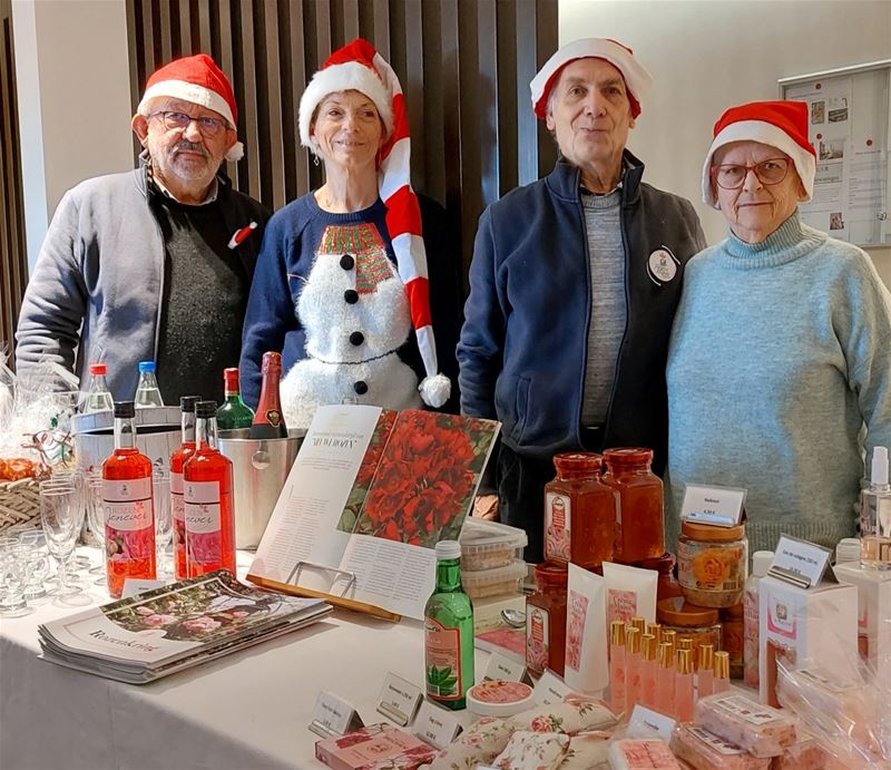 Kerstman bezoekt kerstmarkt in Bocasa