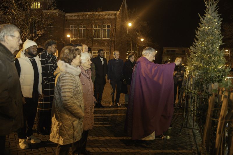 Kerststal in Heusden is ingezegend
