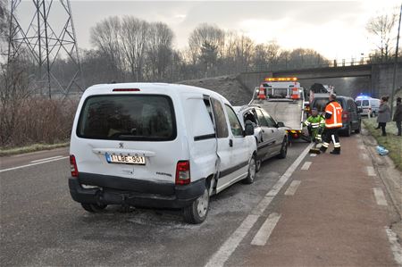 Kettingbotsing met 5 auto's