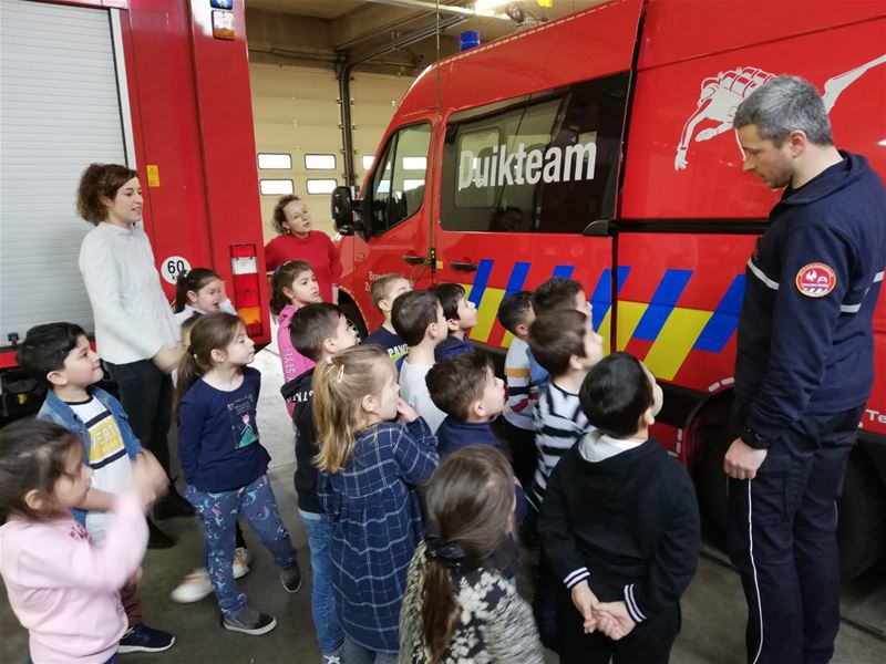 Kleuters bezochten politie en brandweer