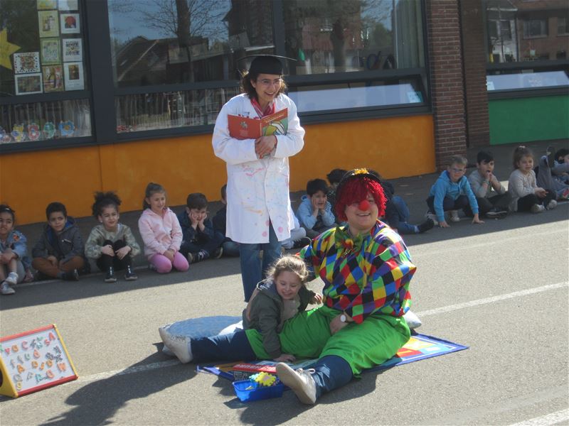 Kleuters toveren en spelen met taal