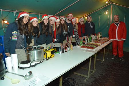 Klinken en drinken voor het goede doel