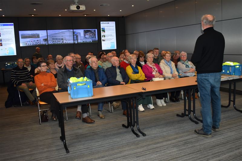 KWB bezocht krantendrukkerij en Hospitaalmuseum