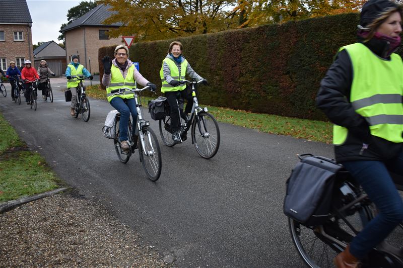 KWB-ers met zijn allen op de fiets