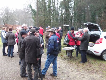 KWB-ers op winterborrelwandeling