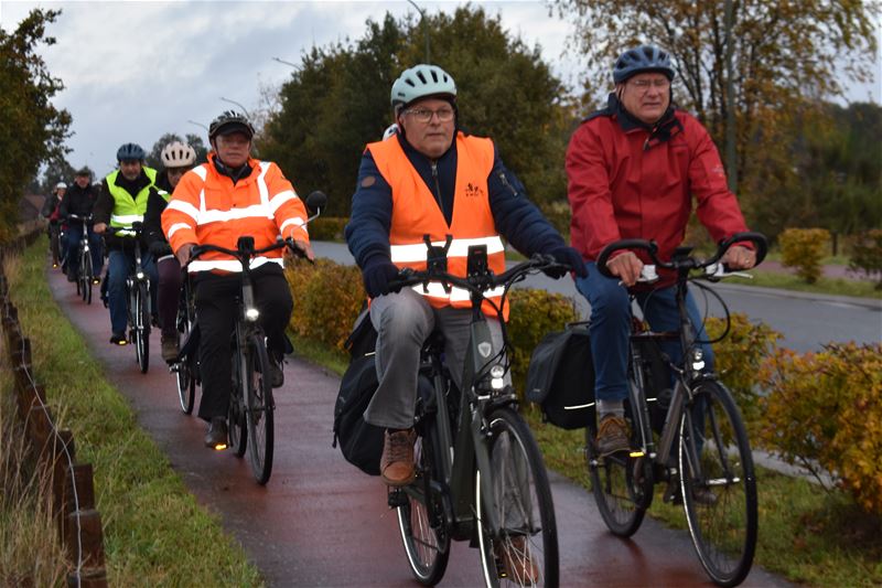 KWB-Overdag fietste naar vliegveld Kiewit