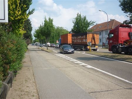 Langere files in de Koolmijnlaan