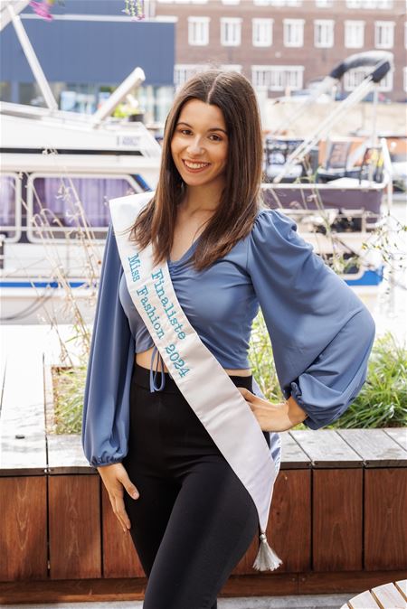 Laura wil Miss Fashion én hondentrimmer worden