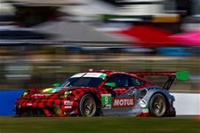 Laurens Vanthoor zegeviert in Sebring