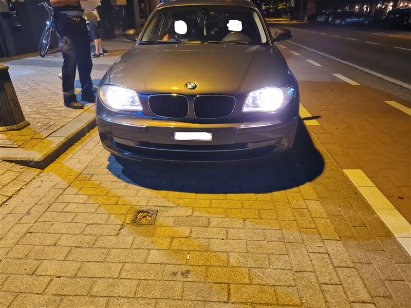 Lawaaibakken onderschept en brommers aan ketting