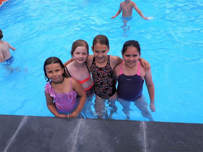 Leerlingen beleefden een topdag in het zwembad