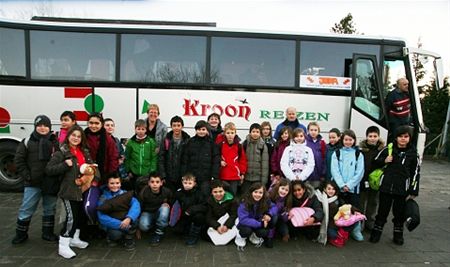 Leerlingen op sneeuwklas naar Stanzach