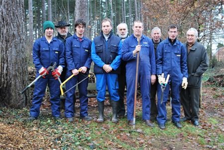 Leerlingen ruimen Sint-Jansbos op