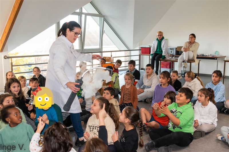 Leerlingen van De Brug geboeid door wetenschap