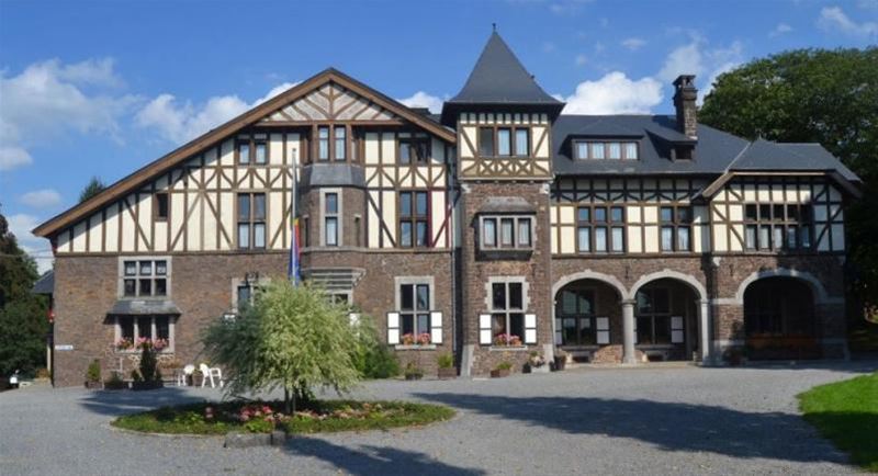 Leerlingen van De Brug nemen kasteel in