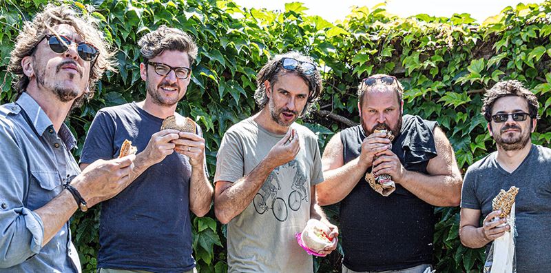 Lenny en De Wespen vieren 20ste verjaardag in Muze