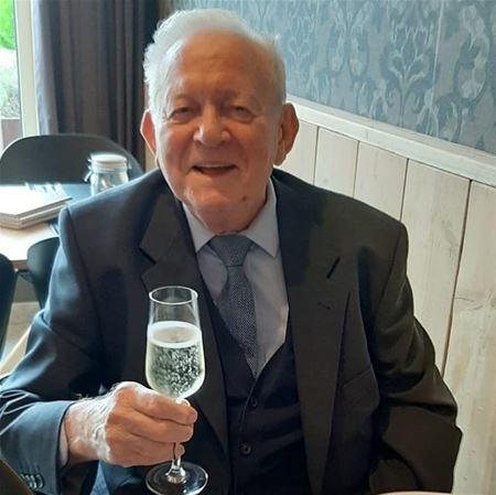 Leon Offerman is overleden