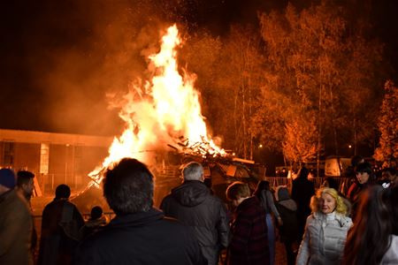 Lindeman maakt het gezellig rond Sint-Maartensvuur