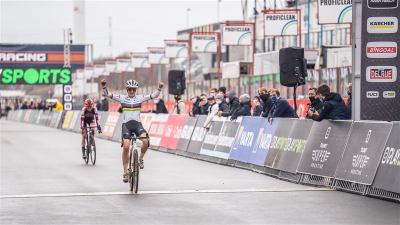 Lucinda Brand weer aan de winst