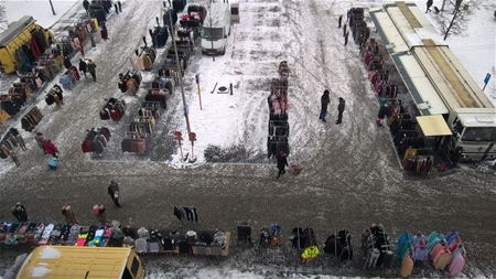 Markt in een winters kleedje