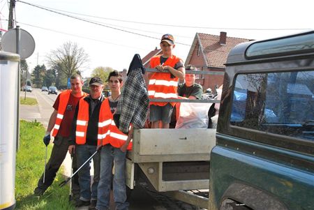 Massa's zwerfvuil langs de wegen