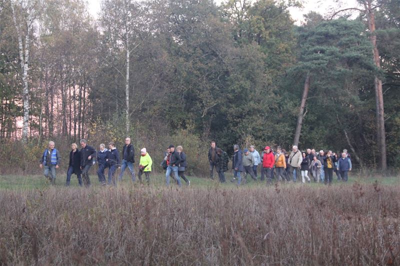 Meer dan 100 deelnemers aan herfstwandeling