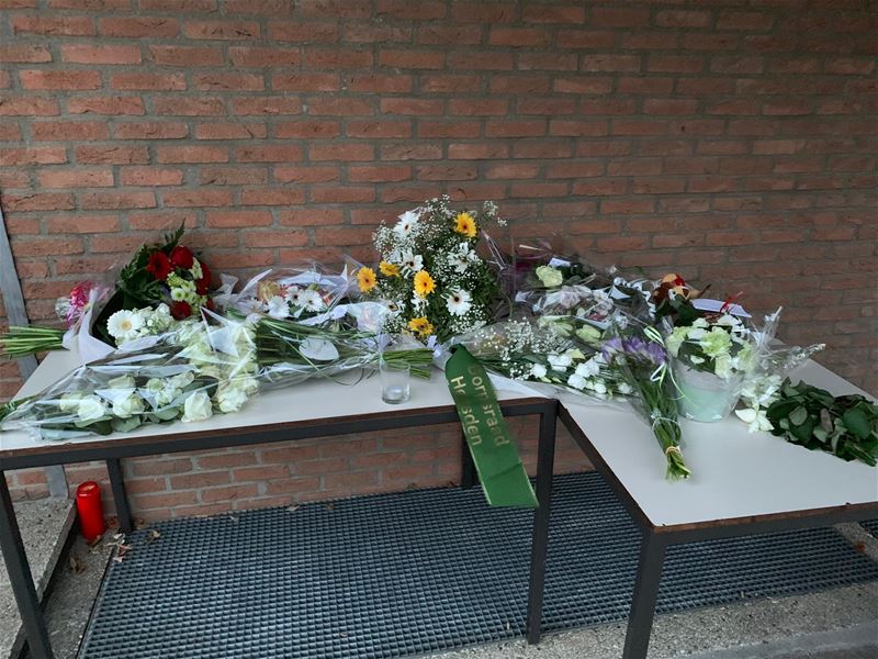 Meer en meer bloemen bij kazerne