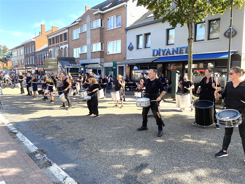 Meteen grote drukte in de Koolmijnlaan
