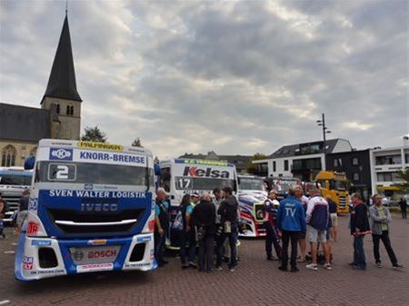 Morgen parade van racetrucks door Zolder