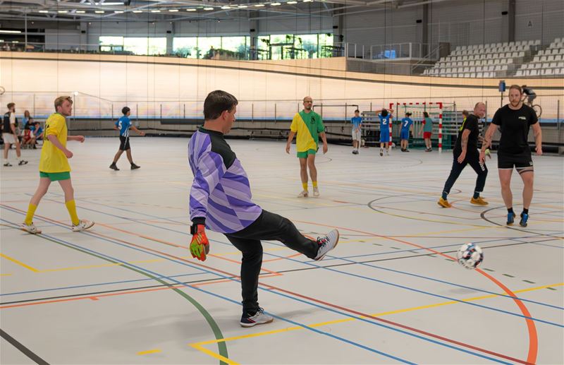 Morgen zaalvoetbalontmoeting in Velodroom