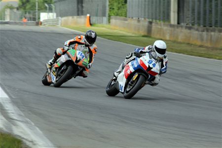 Motoren razen over circuit