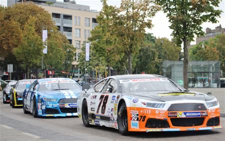 Nascar bolides pronken op Dusartplein