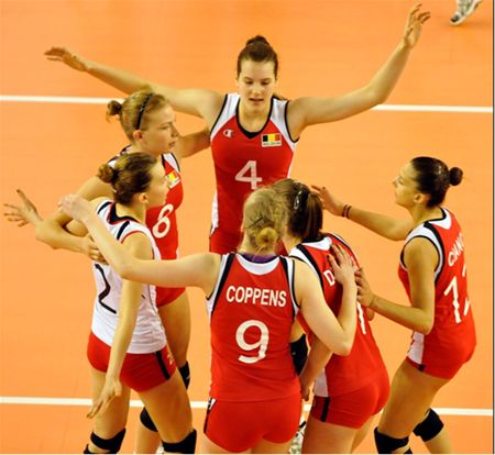 Nathalie Lemmens in Ankara met volleyploeg