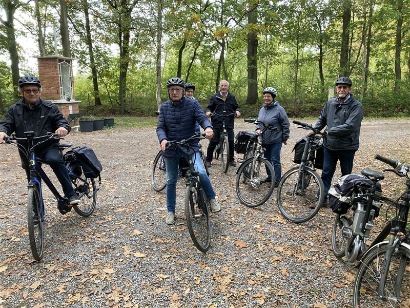 Neos fietst door het gebied van De Wijers