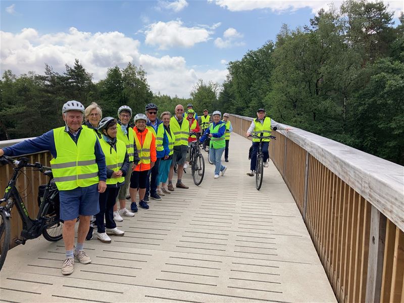 Neos fietste door de heide
