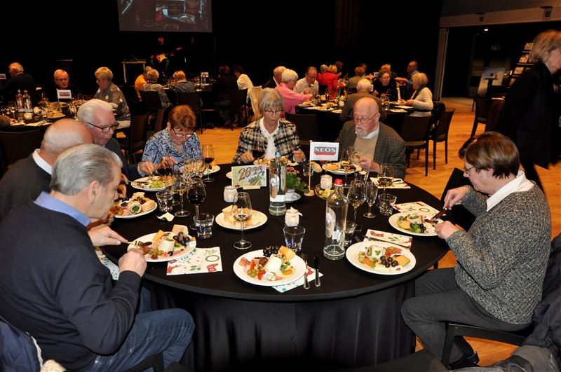 Neos slaat de brug tussen twee jaren