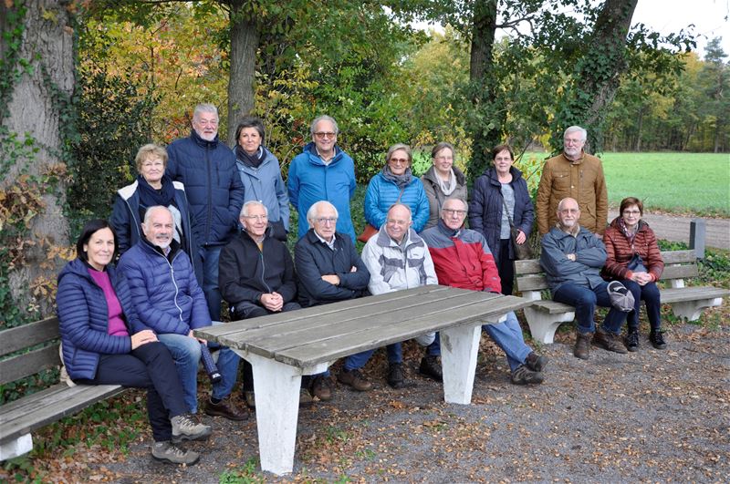 Neos wandelde door Bosrand Pelt