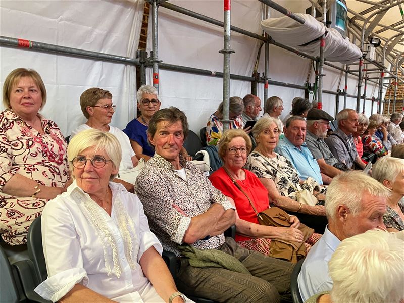 Neos woonde zomeropera bij