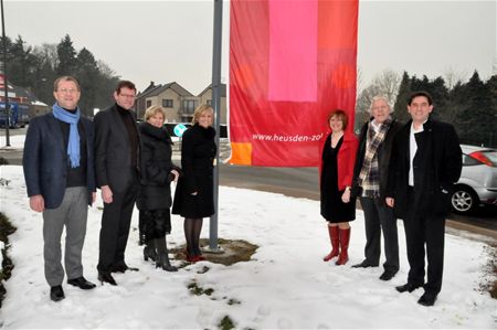 Nieuw logo is rood-oranje-bordeaux