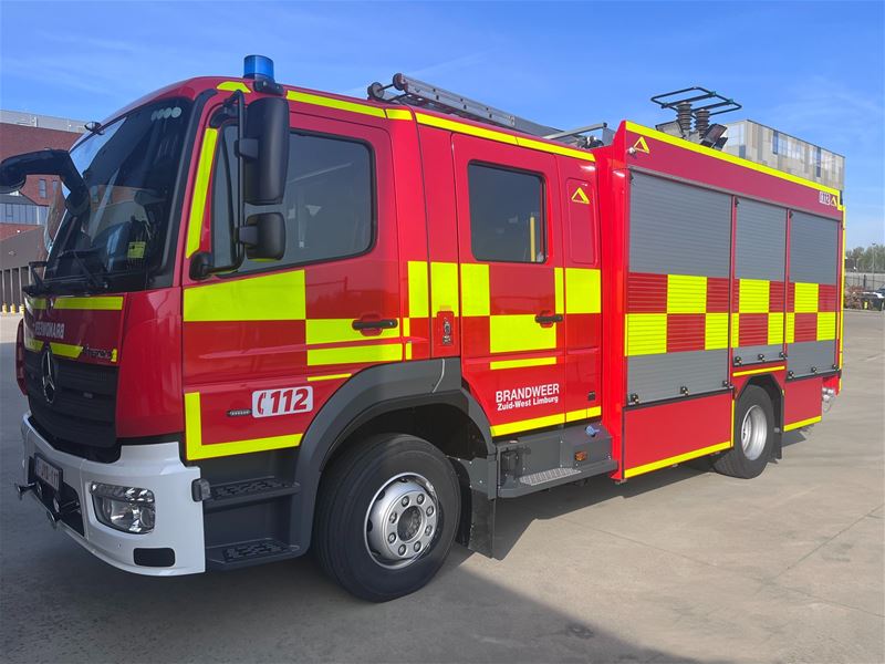 Nieuwe brandweerwagen heeft opvallende striping