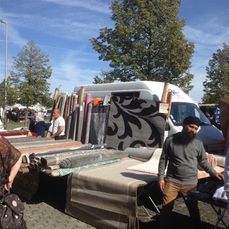 Nieuwe tapijtenhandelaar op de markt