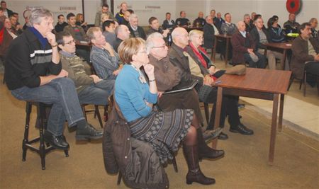 Nieuwe zaal en petanquehal voor Boekt