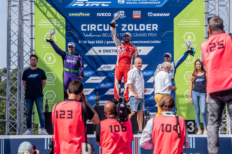 Norbert Kiss wint en versterkt leiderspositie