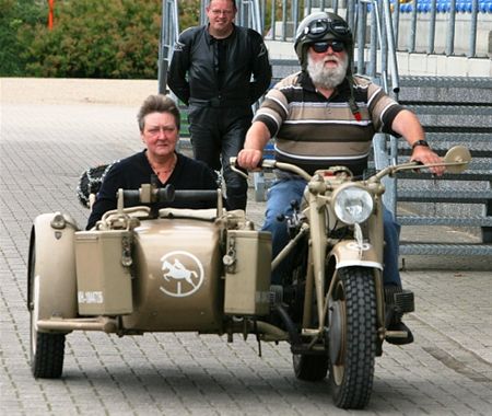 Oldtimers verzamelen op Pothelmtreffen